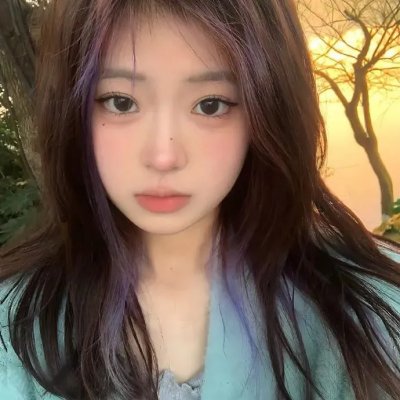 指尖相触,恋恋不舍